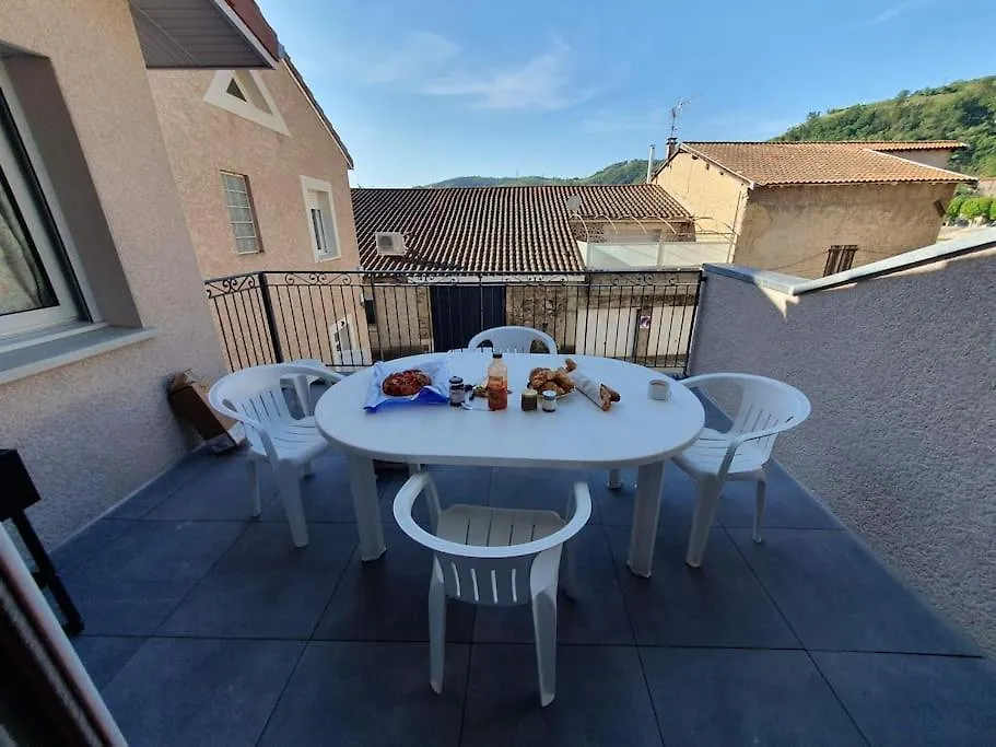 Elegante Maison T4 Avec Terrasse Vue Rhone Sablons  Prázdninový dům Sablons (Drome)